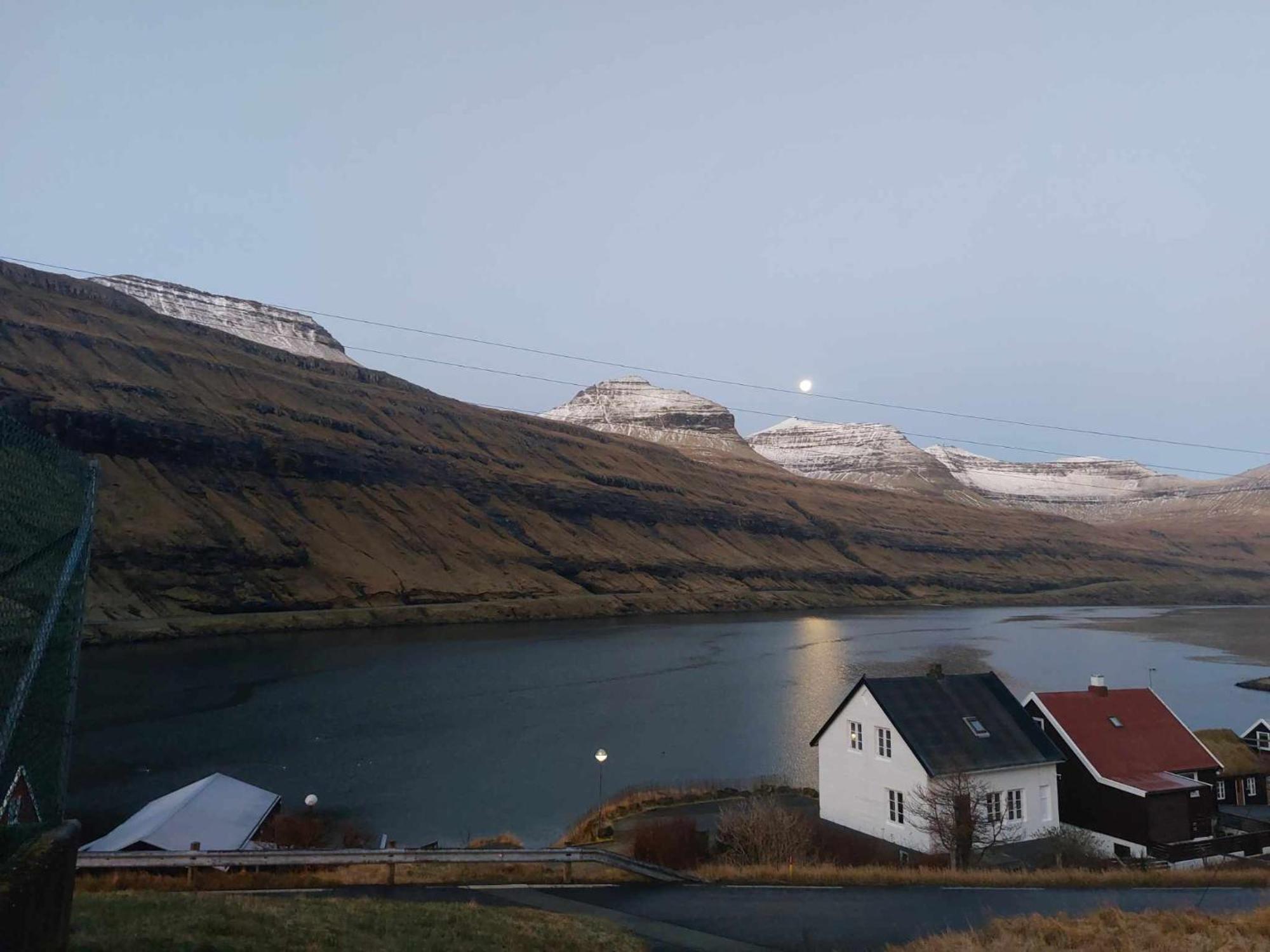 Fjord Guesthouse Funningsfjordur Ngoại thất bức ảnh