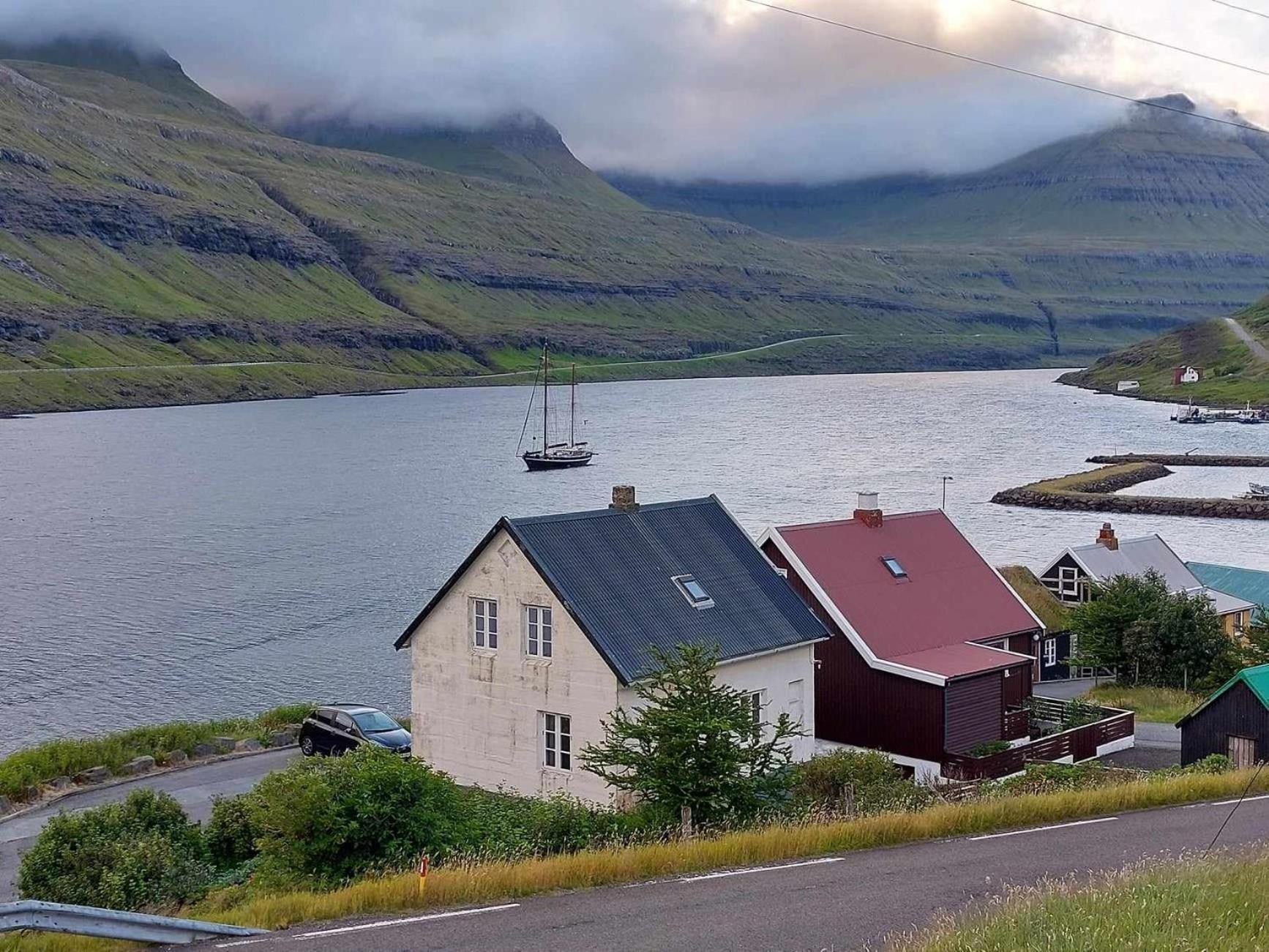 Fjord Guesthouse Funningsfjordur Ngoại thất bức ảnh